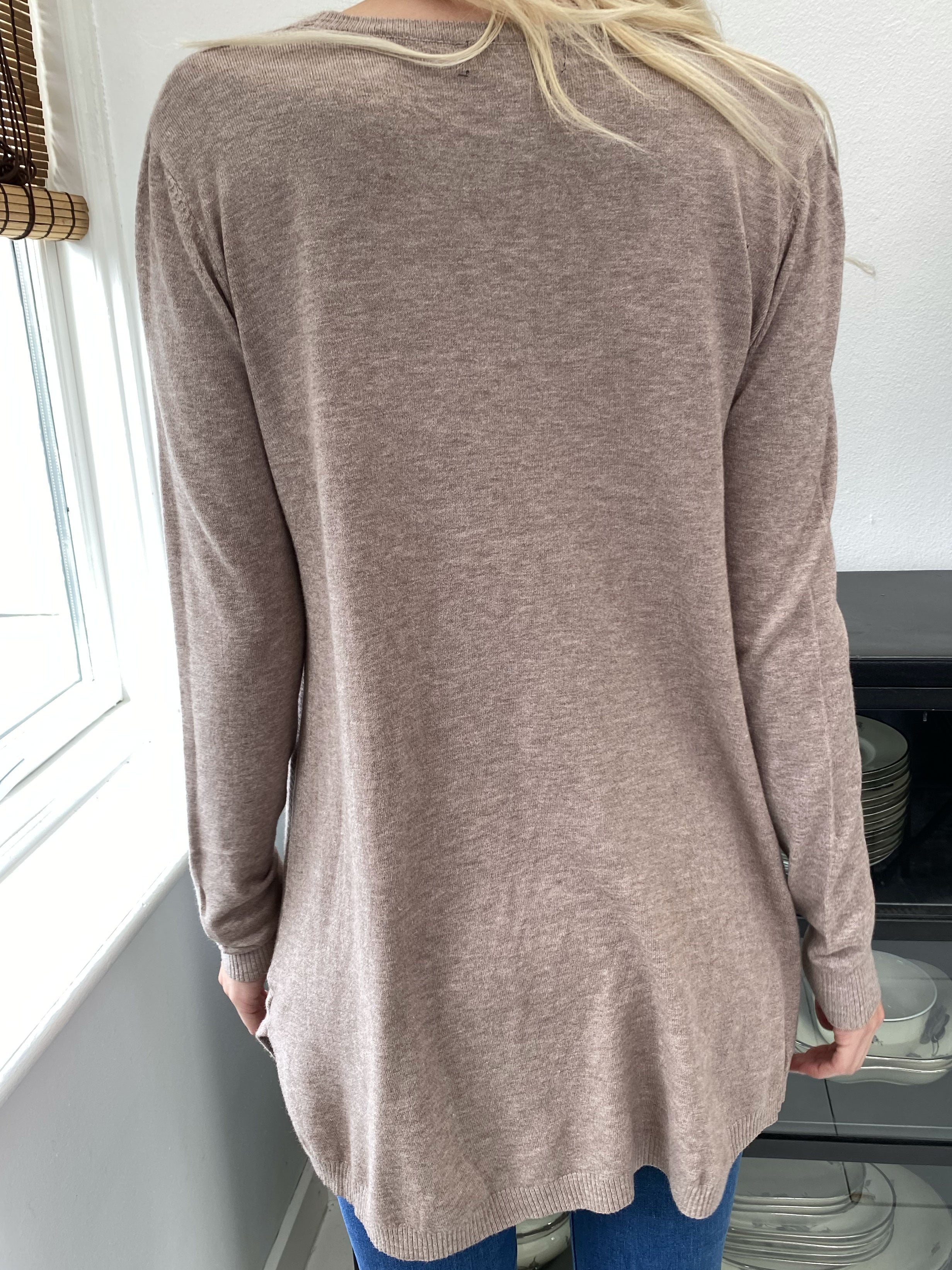 Vendela - Mycket mjuk stickad blus med strass